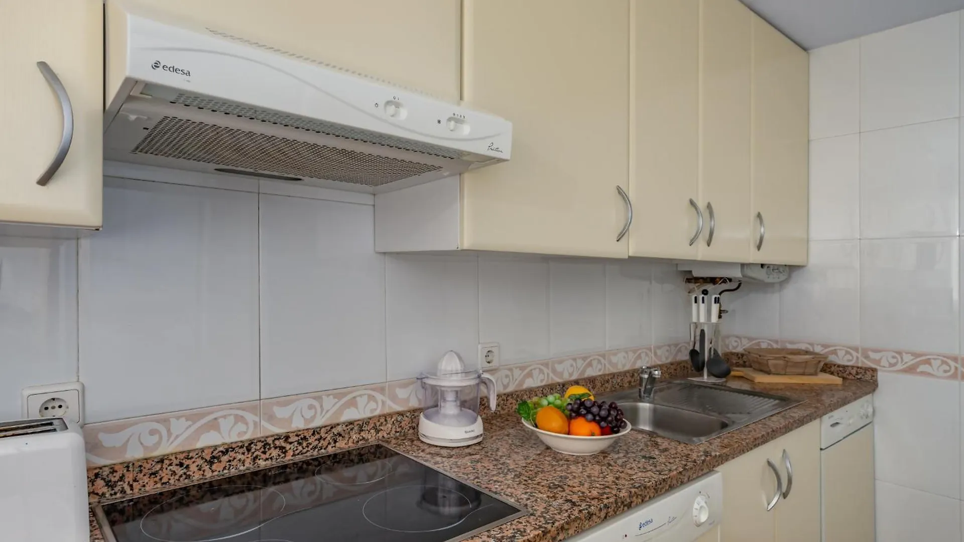 Guadalmina Dreamscape By Lica Homes 마르베야